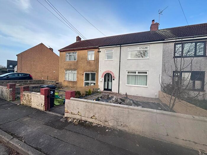 3 Bedroom House To Rent In Pettigrove Gardens, Kingswood, Bristol, BS15