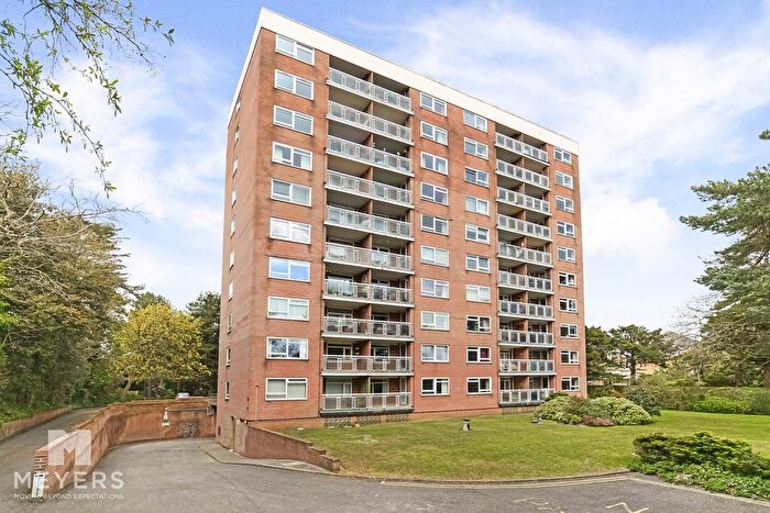 2 Bedroom Flat For Sale In Christchurch Road, Bournemouth, BH1