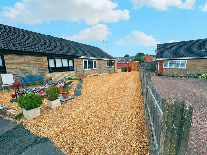 3 Bedroom Semi-Detached Bungalow To Rent In Pinfold, Epworth, Doncaster, DN9
