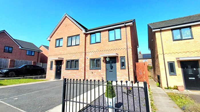 2 Bedroom House For Sale In Egmont Street, Salford, M6