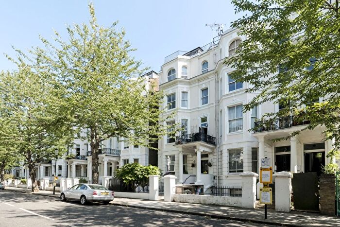 2 Bedroom Flat To Rent In Colville Gardens, London, W11