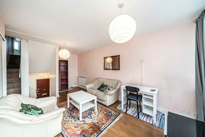 2 Bedroom Flat To Rent In Semley Place, London, SW1W