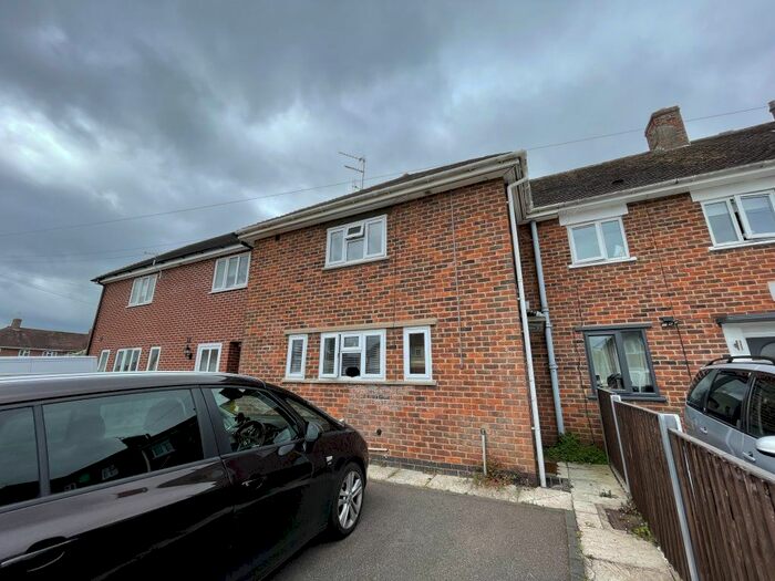 3 Bedroom Town House To Rent In Broadway, Loughborough, LE11