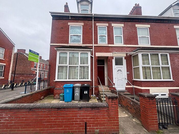 5 Bedroom End Of Terrace House For Sale In Stamford Street, Manchester, M16