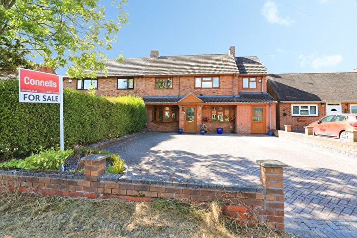 5 Bedroom Semi-detached House For Sale In Joeys Lane, Bilbrook Codsall, Wolverhampton, WV8