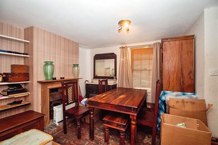 3 Bedroom Terraced House For Sale In Bath Street, Weymouth, DT4