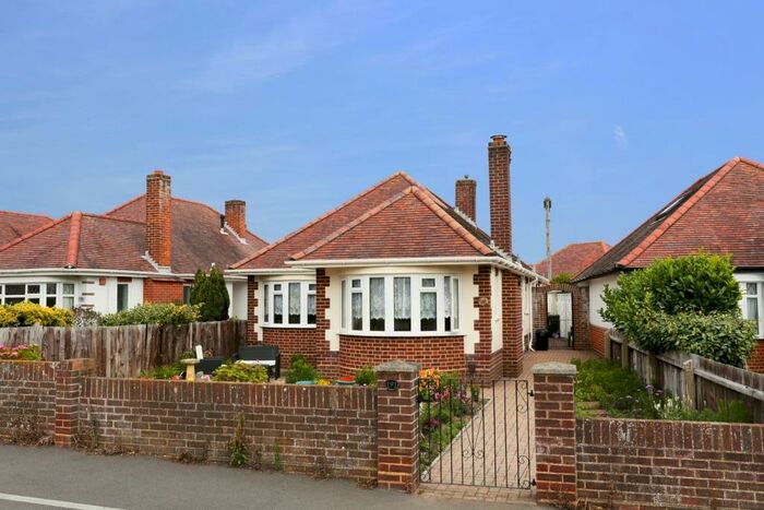 2 Bedroom Bungalow To Rent In Tuckton Road, Bournemouth, BH6