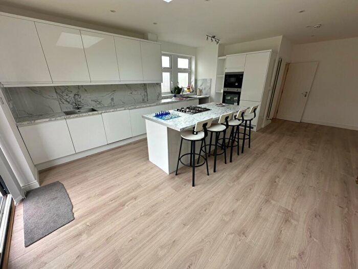 6 Bedroom Semi-Detached House To Rent In Lovatt Close, Edgware, HA8