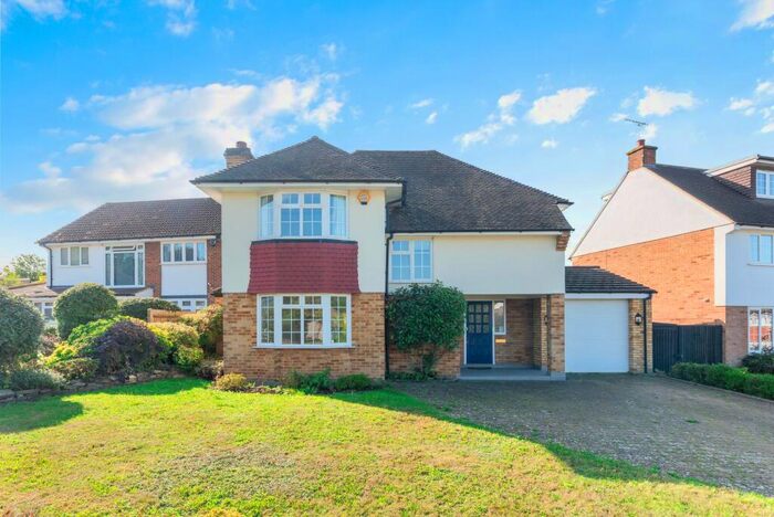 4 Bedroom Detached House To Rent In Hill Rise, Esher, KT10