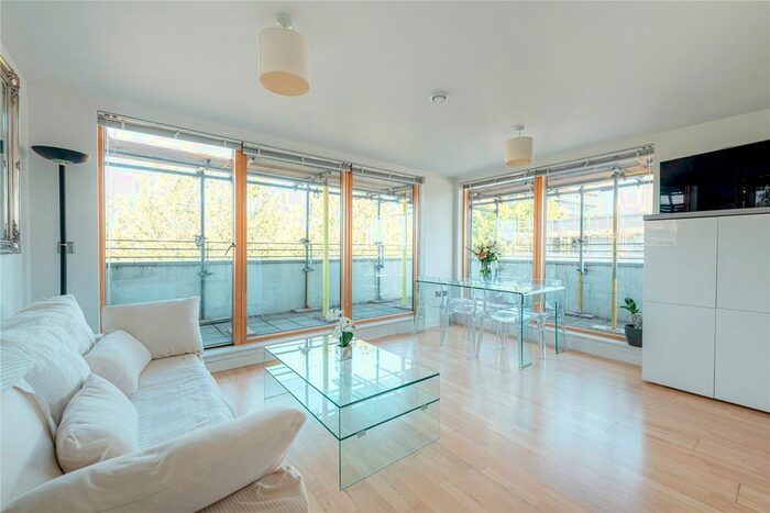 2 Bedroom Flat To Rent In Southern Row, London, W10
