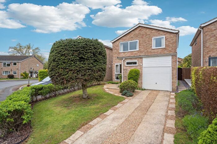 4 Bedroom Detached House For Sale In Harrison Place, Thame, OX9