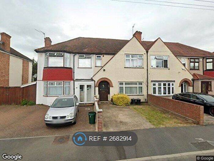 Studio To Rent In Victoria Road, Uxbridge, UB10