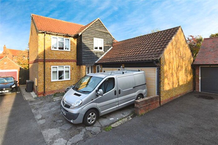 4 Bedroom Detached House For Sale In Middleton Row, South Woodham Ferrers, Chelmsford, Essex, CM3