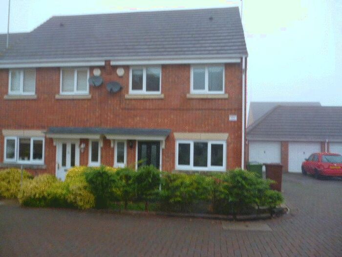 3 Bedroom Semi-Detached House To Rent In Wordsworth Gardens, Borehamwood, WD6