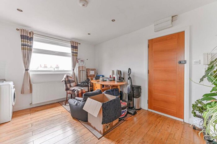 1 Bedroom Flat To Rent In Sydenham Road, Croydon, CR0