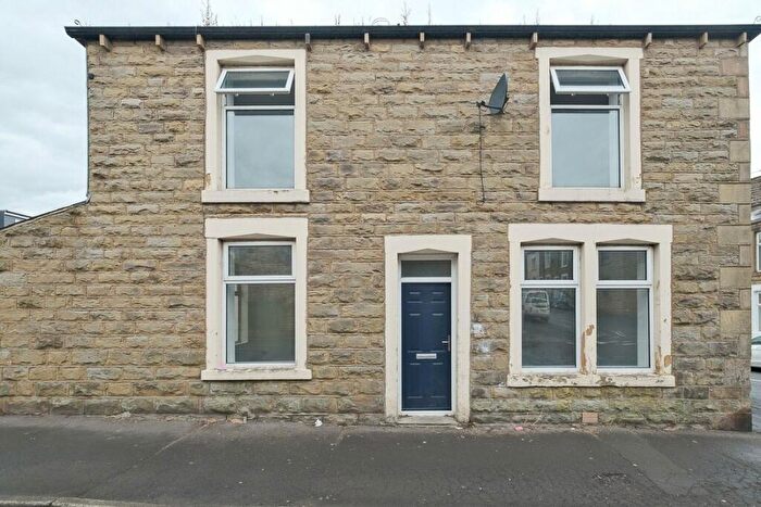 2 Bedroom End Of Terrace House To Rent In Essex Street, Accrington, Lancashire, BB5