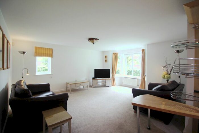 2 Bedroom Flat To Rent In Wycliffe Court, Chester, CH2