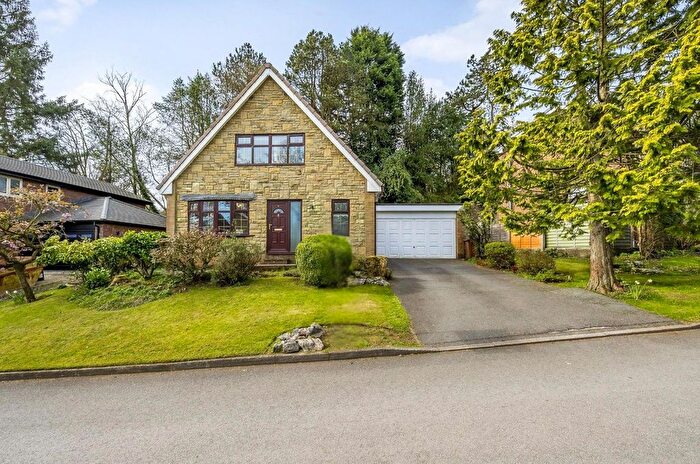 3 Bedroom Detached House For Sale In Holly Tree Close, Whitehall, Darwen, BB3