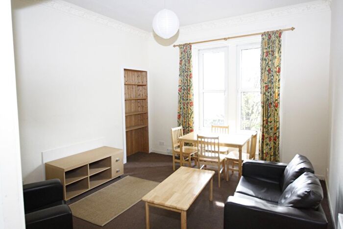 2 Bedroom Flat To Rent In B, Seafield Road, DD1