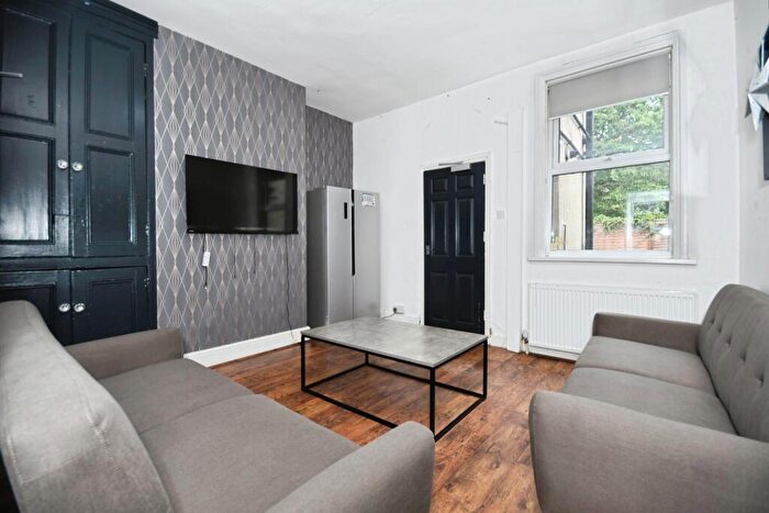 5 Bedroom House To Rent In Shoreham Street, Sheffield, S2