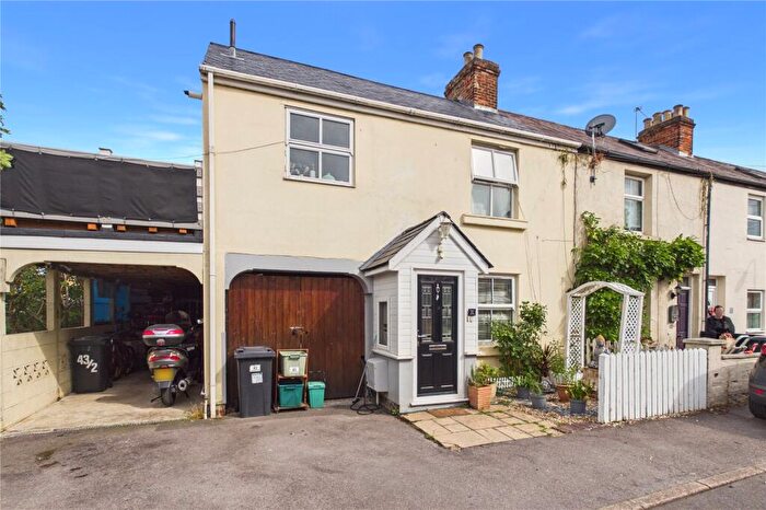 2 Bedroom Maisonette For Sale In Jubilee Road, Newbury, Berkshire, RG14
