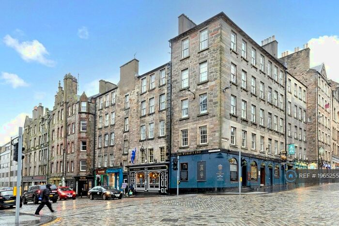 2 Bedroom Flat To Rent In St Mary's Street, Edinburgh, EH1