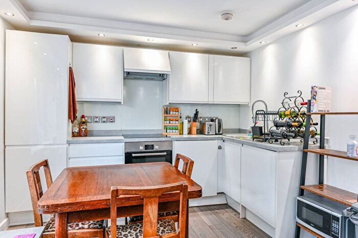 3 Bedroom Flat To Rent In Hungerford Road, Hillmarton Conservation Area, London, N7