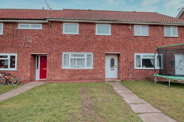 3 Bedroom Terraced House To Rent In Ashtree Close, Belton, Doncaster, DN9