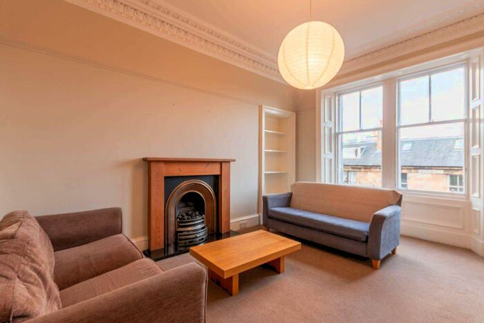 3 Bedroom Flat To Rent In L &# Barclay Place, Edinburgh, EH10