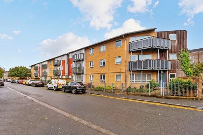 2 Bedroom Flat For Sale In Nelson Grove Road, London, SW19