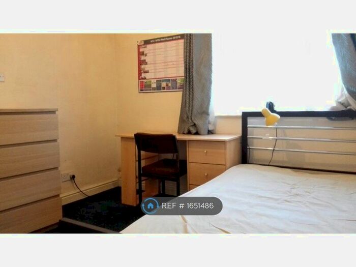 3 Bedroom Terraced House To Rent In Marchwood Close, Nottingham, NG8