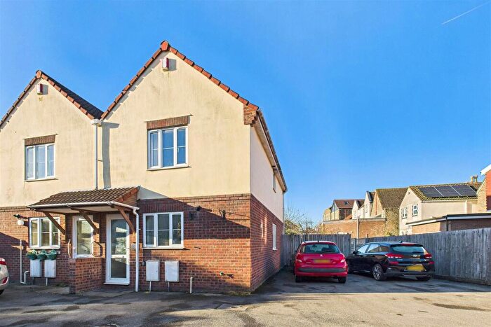 3 Bedroom Semi Detached House For Sale In Riverside Living Moments From Clevedon Town Centre, BS21