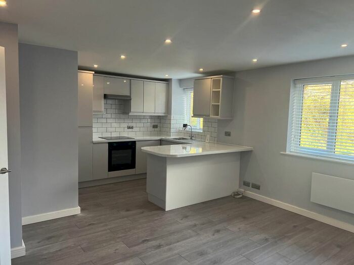 2 Bedroom Flat To Rent In Moorymead Close, Watton At Stone, Hertford, SG14