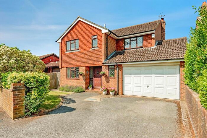 4 Bedroom Detached House For Sale In Lashmere, Copthorne, Crawley, RH10