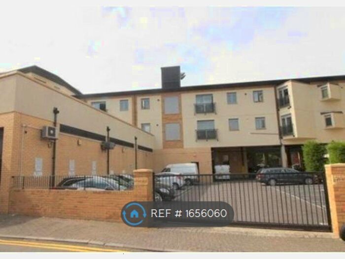 2 Bedroom Flat To Rent In Holbrook Way, Swindon, SN1