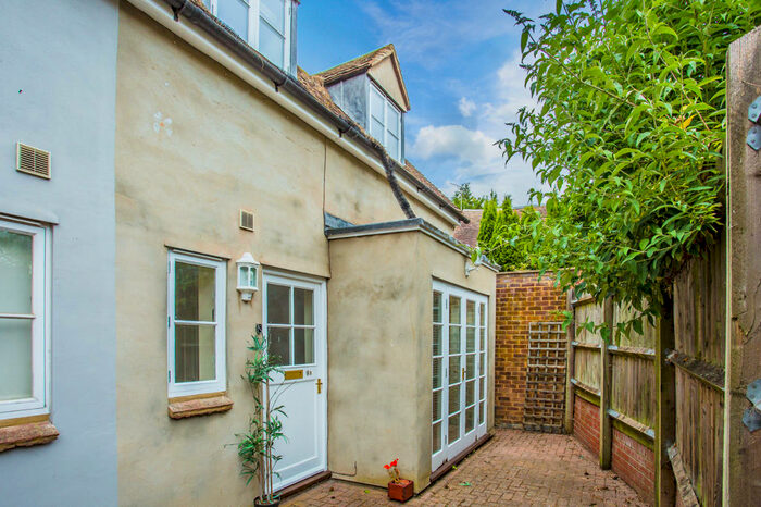 1 Bedroom House To Rent In West Street, Buckingham, MK18