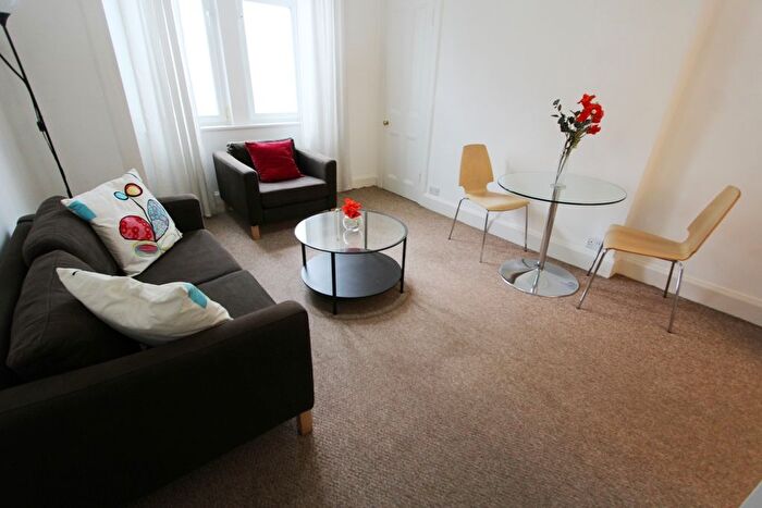 1 Bedroom Flat To Rent In Albert Street, Edinburgh, EH7