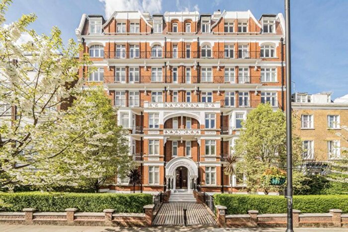 3 Bedroom Flat To Rent In Abbey Road, St John's Wood, NW8
