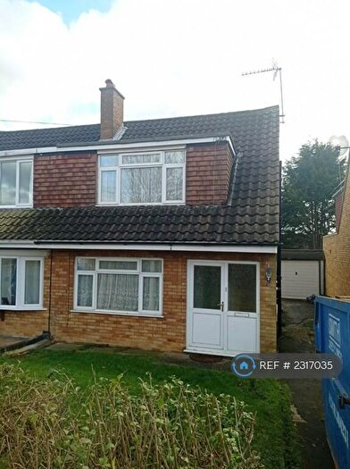 3 Bedroom Semi-Detached House To Rent In Shelley Drive, Bletchley, Milton Keynes, MK3