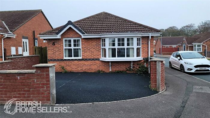3 Bedroom Bungalow For Sale In Woburn Close, Bridlington, East Riding Of Yorkshi, YO16