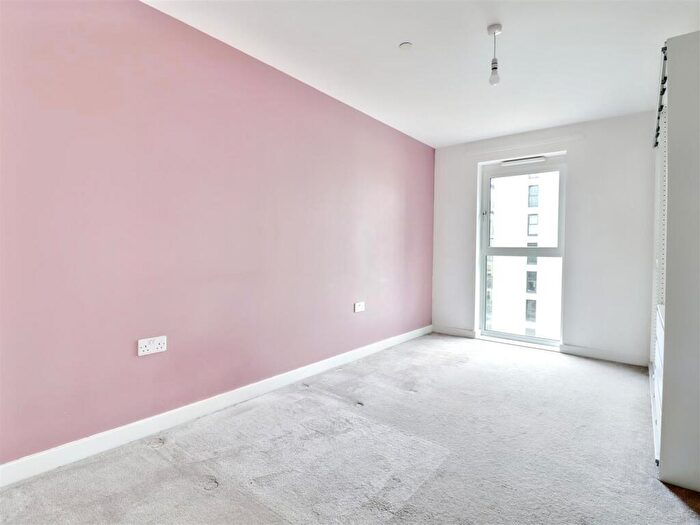 2 Bedroom Apartment To Rent In Canary Quay, Norwich, NR1