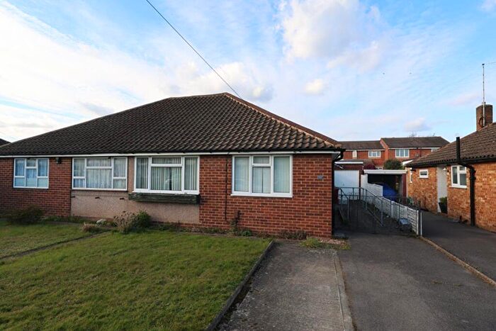 2 Bedroom Maisonette To Rent In Walpole Rd, SL1