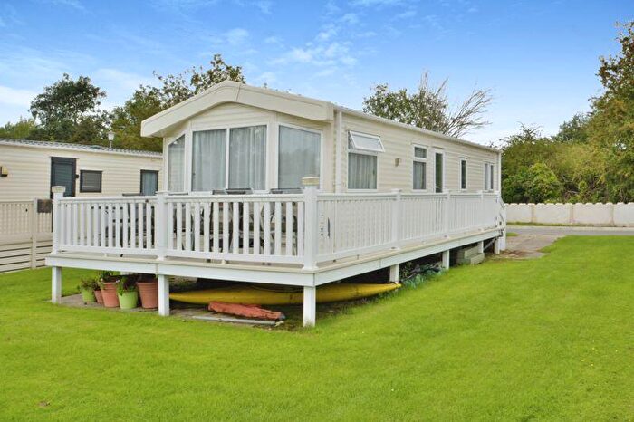2 Bedroom Detached House For Sale In Kingfisher Lake, Cotswold Hoburne, Cotswold Water Park, GL7
