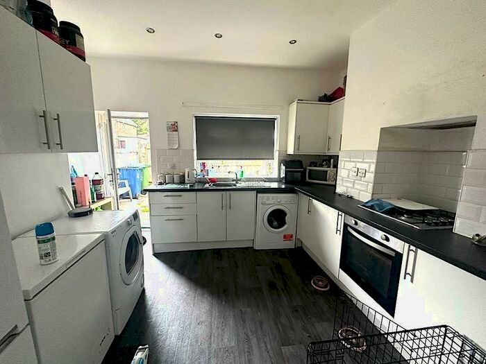 3 Bedroom End Of Terrace House For Sale In Caroline Street, HettonLe