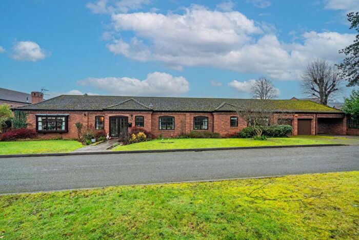 3 Bedroom Barn Conversion For Sale In Hill Farm Court, Edwalton, NG12