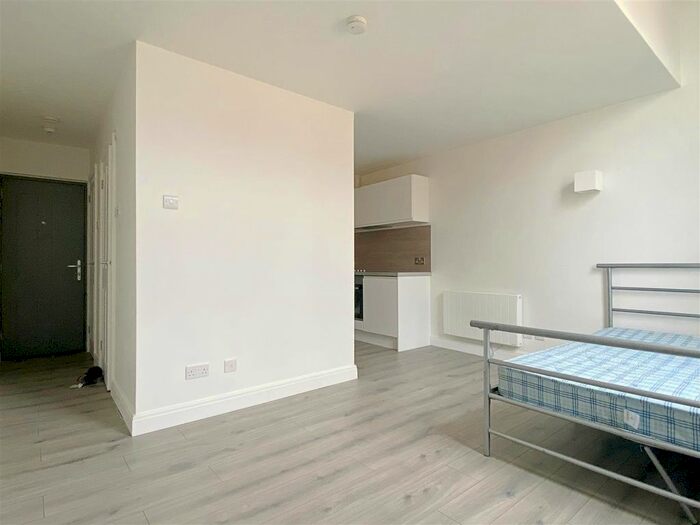 Studio To Rent In Buckingham Place, Brighton, BN1