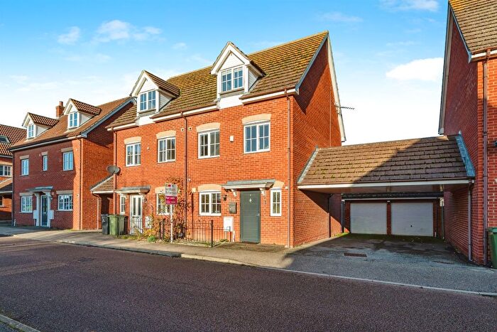 3 Bedroom Semi Detached House For Sale In Richard Easten Road, Thetford, IP24