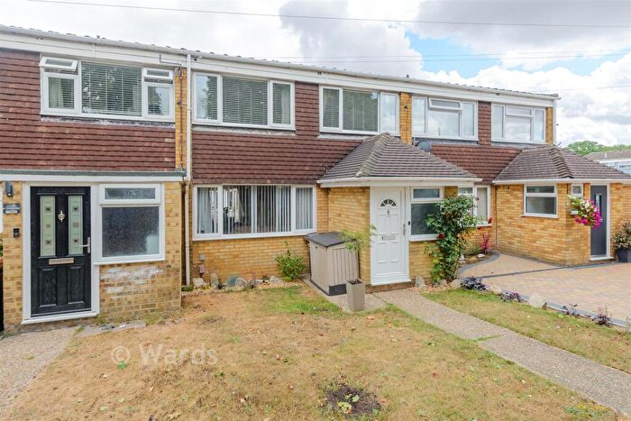 3 Bedroom Terraced House For Sale In Thorpe Walk, Parkwood, Gillingham, Kent, ME8