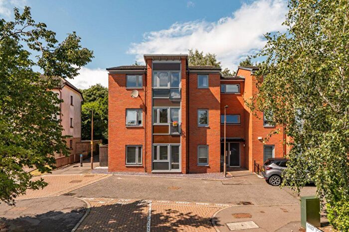 2 Bedroom Flat For Sale In / Mid Gogarloch Syke, Edinburgh, EH12