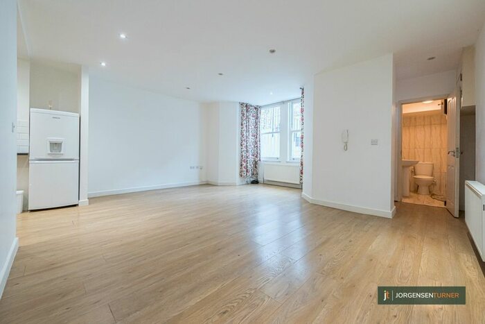 2 Bedroom Flat To Rent In Netherwood Road, Brook Green, London, W14